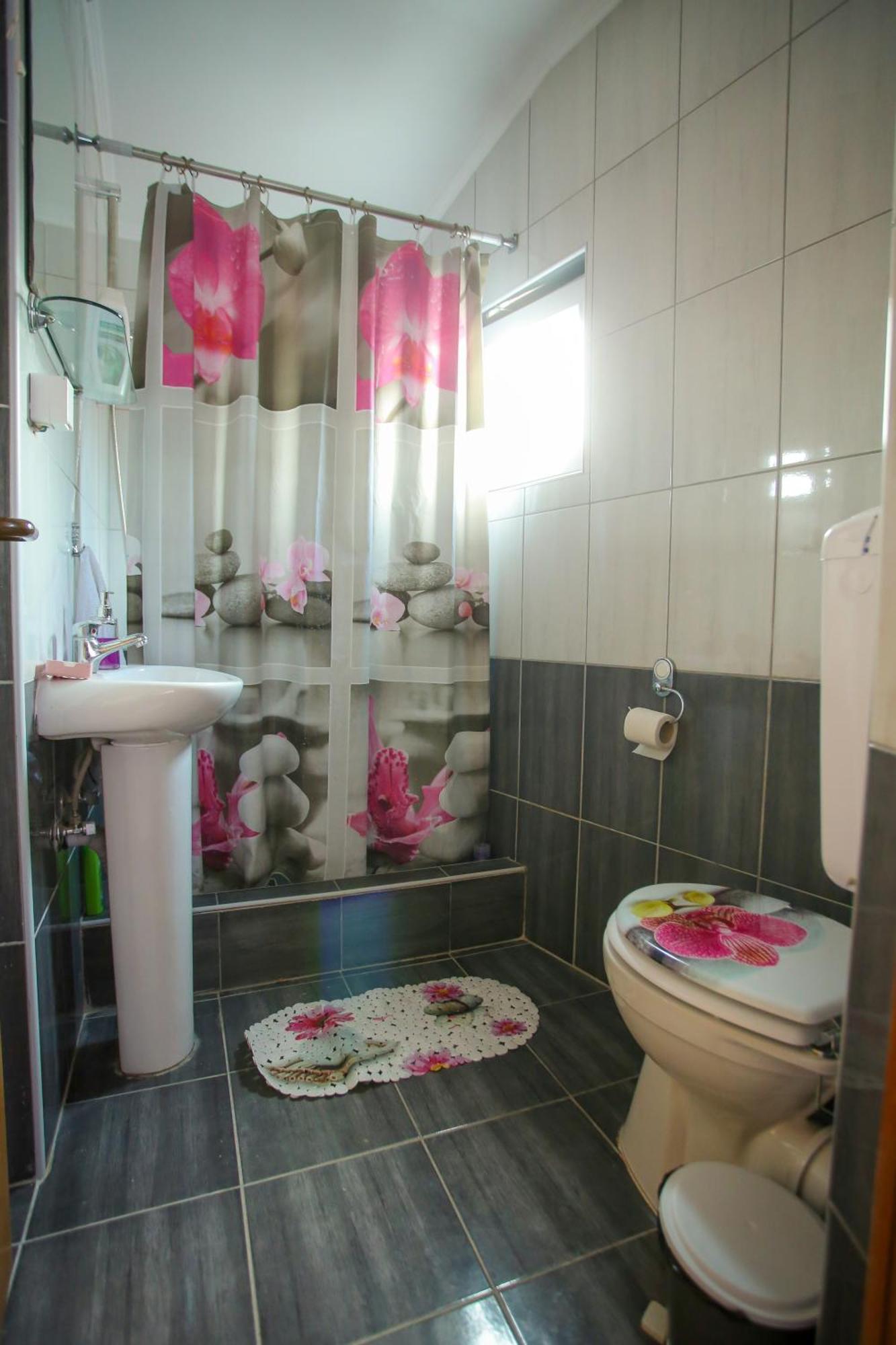 Guesthouse Adi موستار المظهر الخارجي الصورة