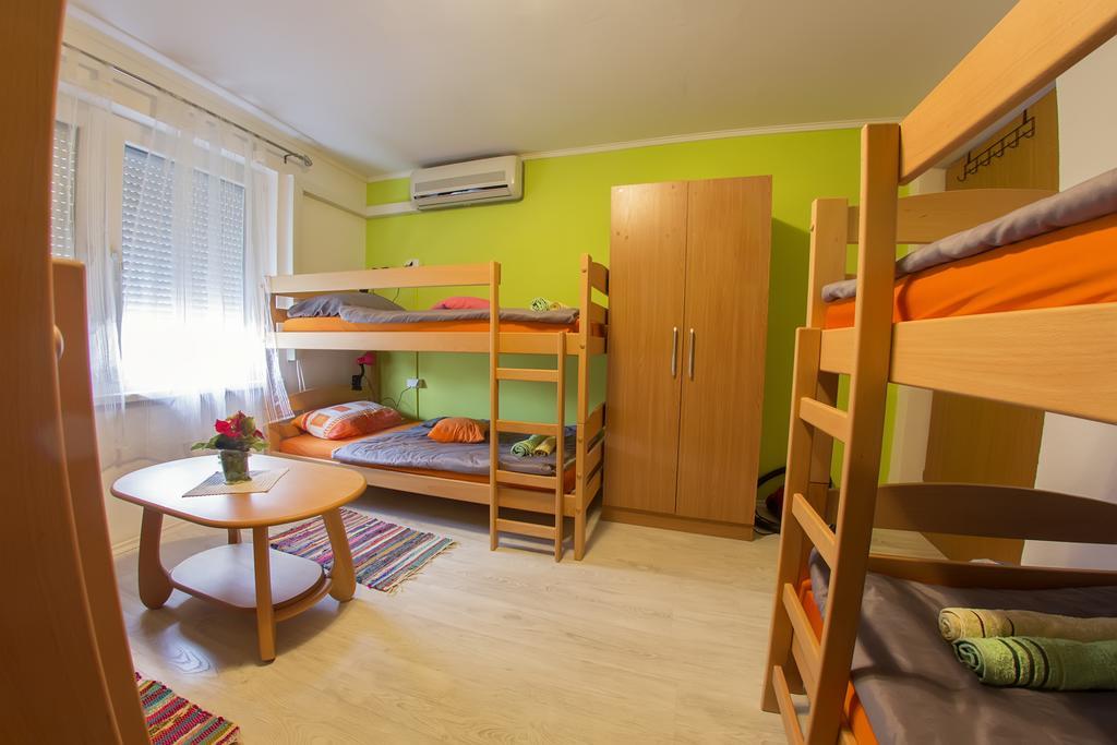 Guesthouse Adi موستار المظهر الخارجي الصورة