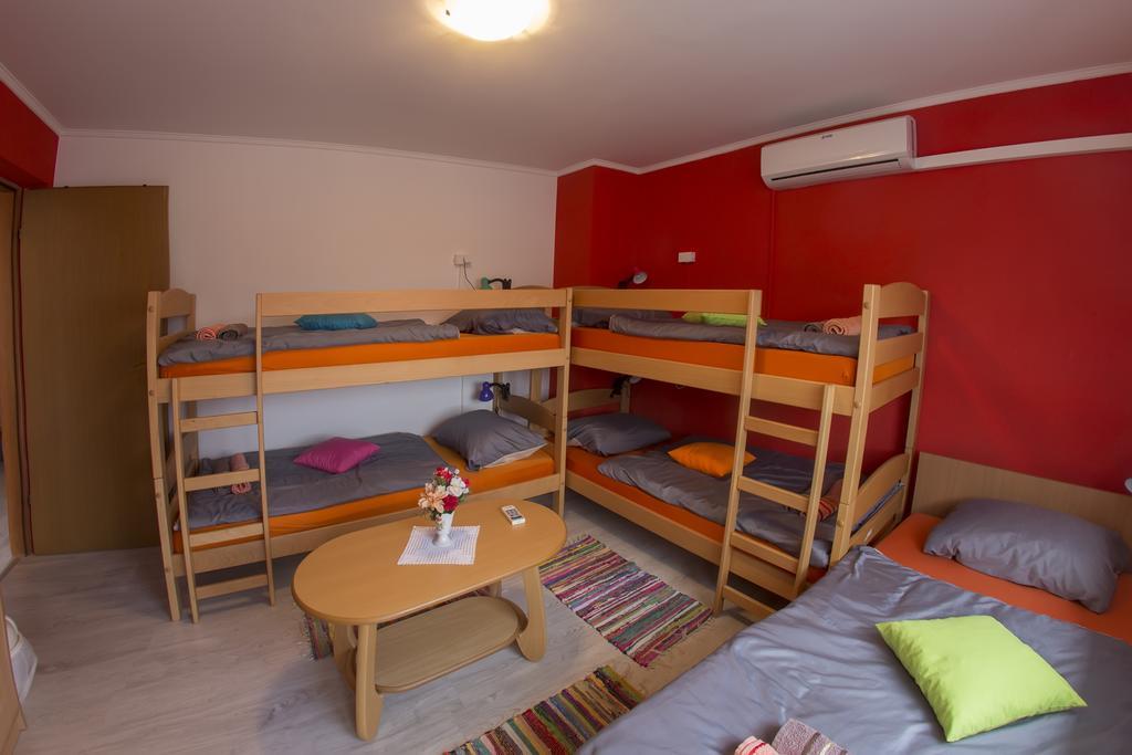 Guesthouse Adi موستار المظهر الخارجي الصورة