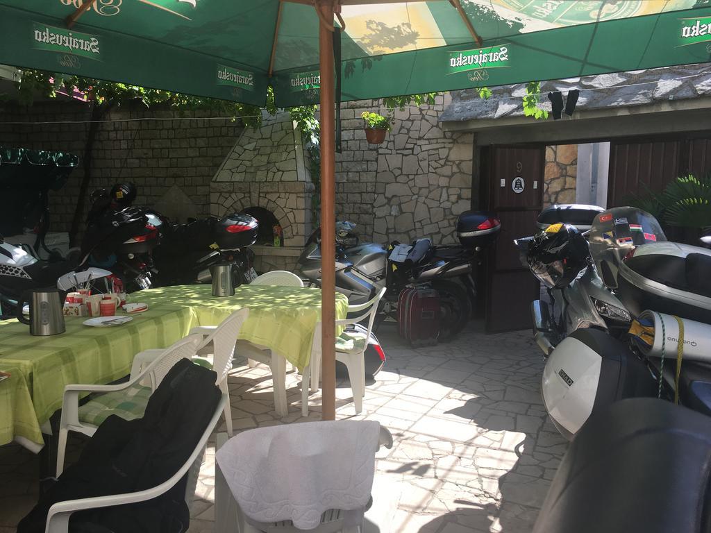 Guesthouse Adi موستار المظهر الخارجي الصورة