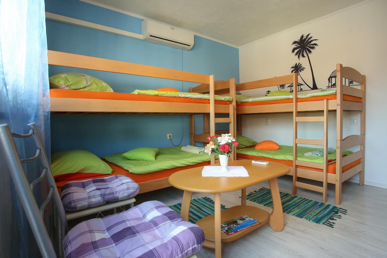 Guesthouse Adi موستار المظهر الخارجي الصورة