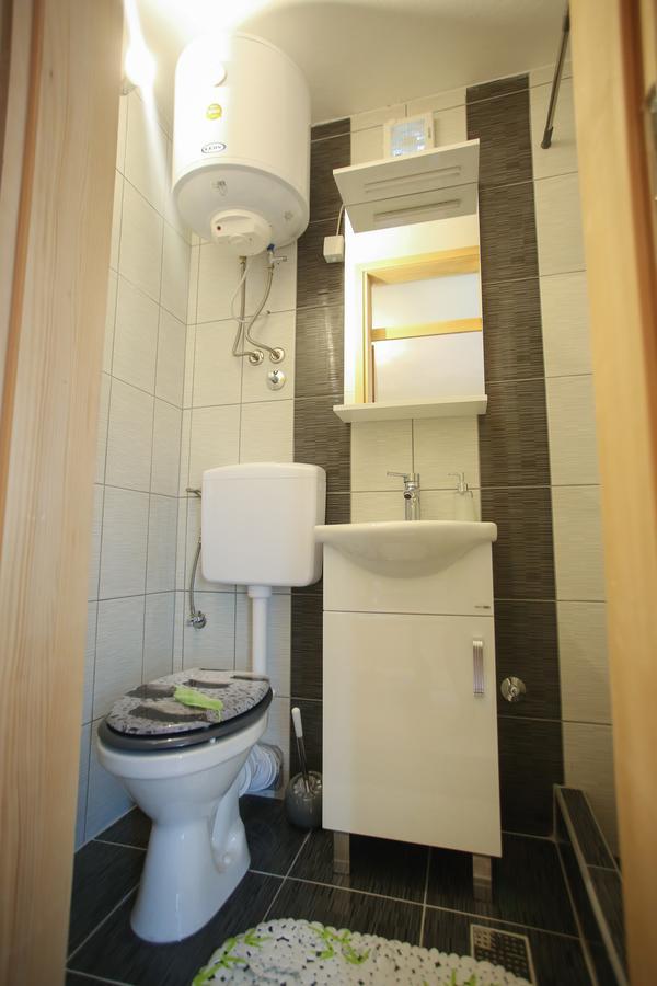 Guesthouse Adi موستار المظهر الخارجي الصورة