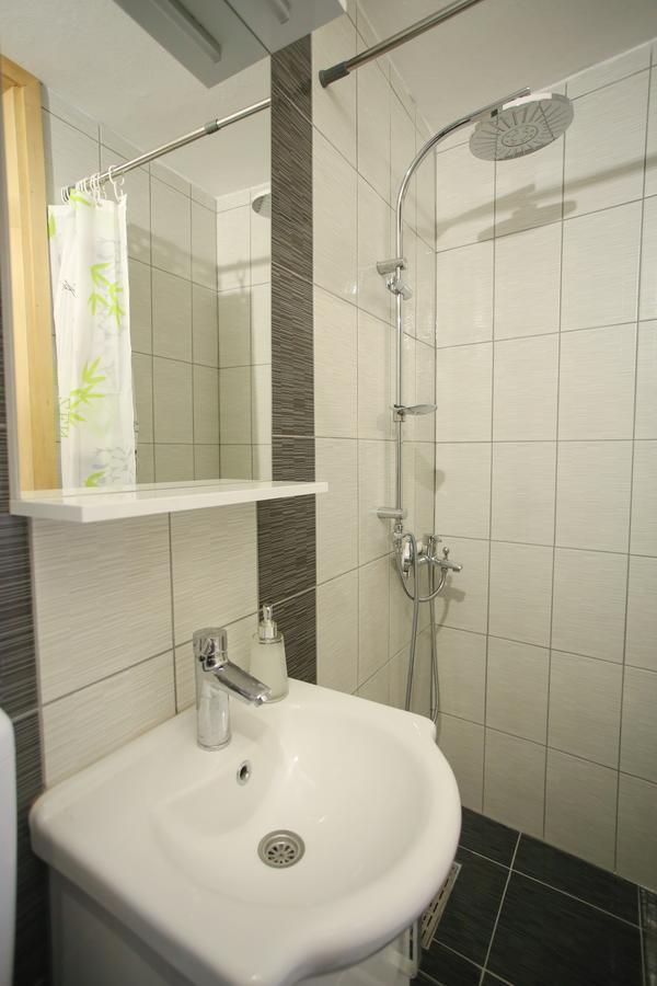 Guesthouse Adi موستار المظهر الخارجي الصورة
