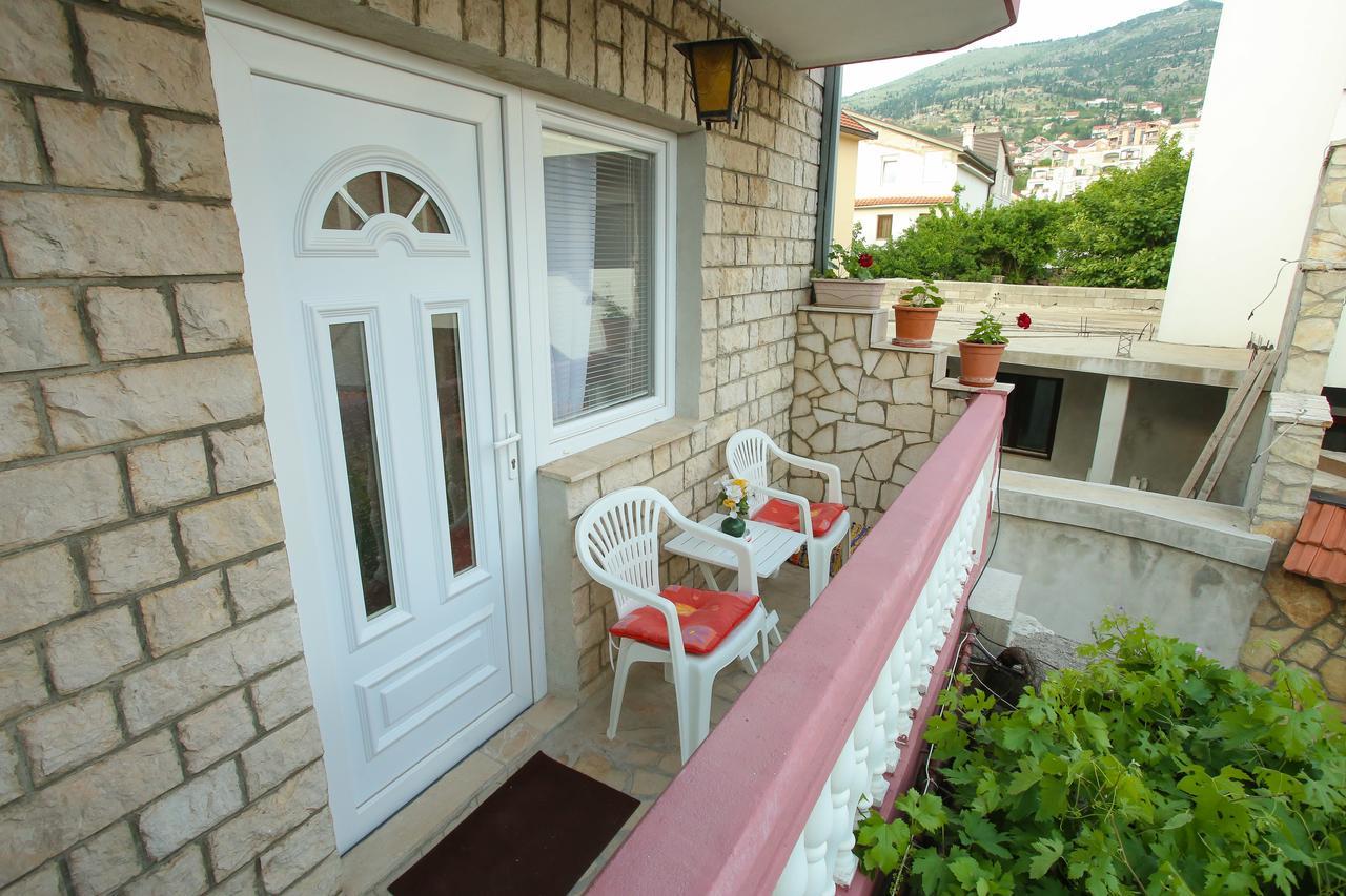 Guesthouse Adi موستار المظهر الخارجي الصورة